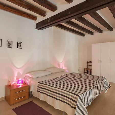 Appartamento Ai Salici เวโรนา ภายนอก รูปภาพ