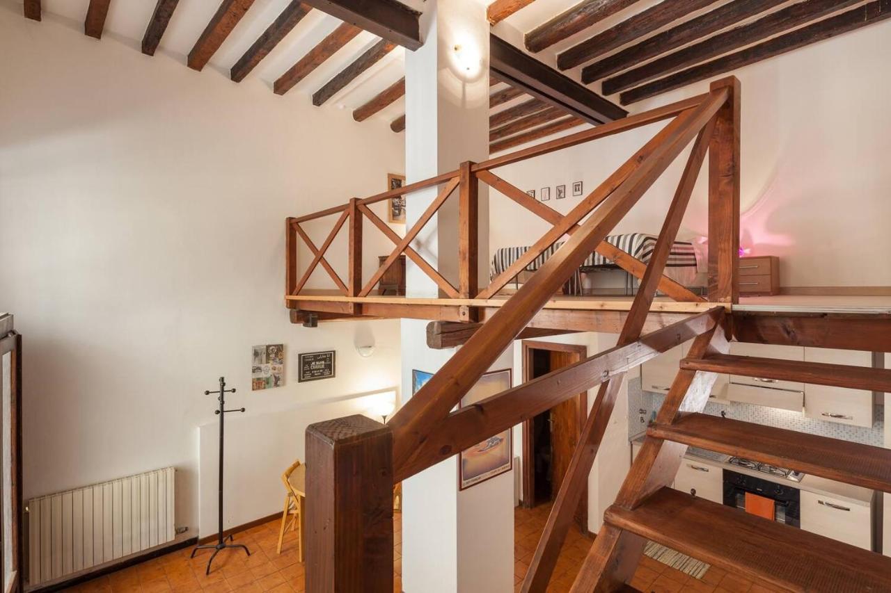 Appartamento Ai Salici เวโรนา ภายนอก รูปภาพ