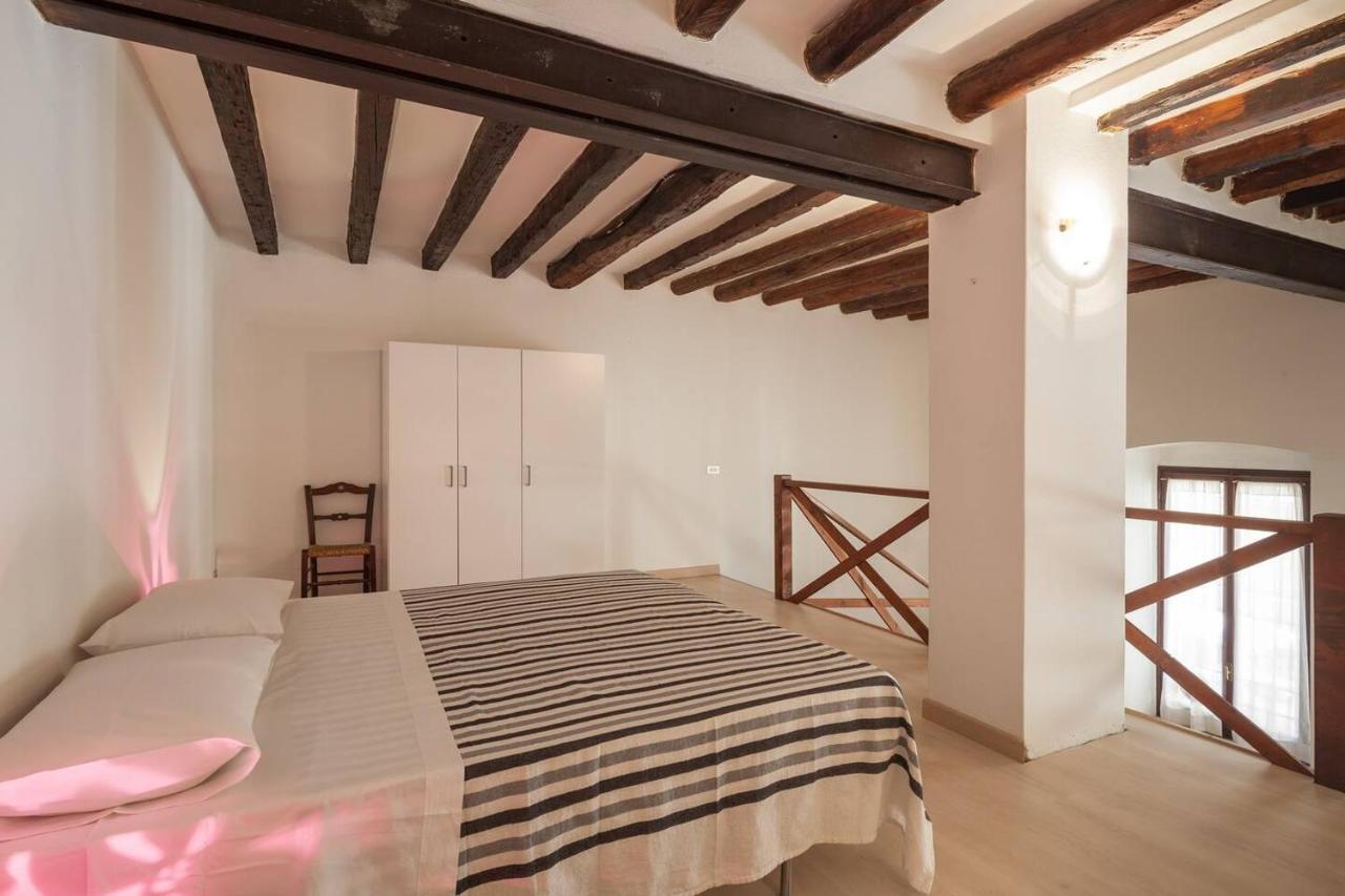 Appartamento Ai Salici เวโรนา ภายนอก รูปภาพ