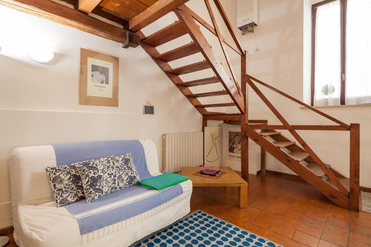 Appartamento Ai Salici เวโรนา ภายนอก รูปภาพ